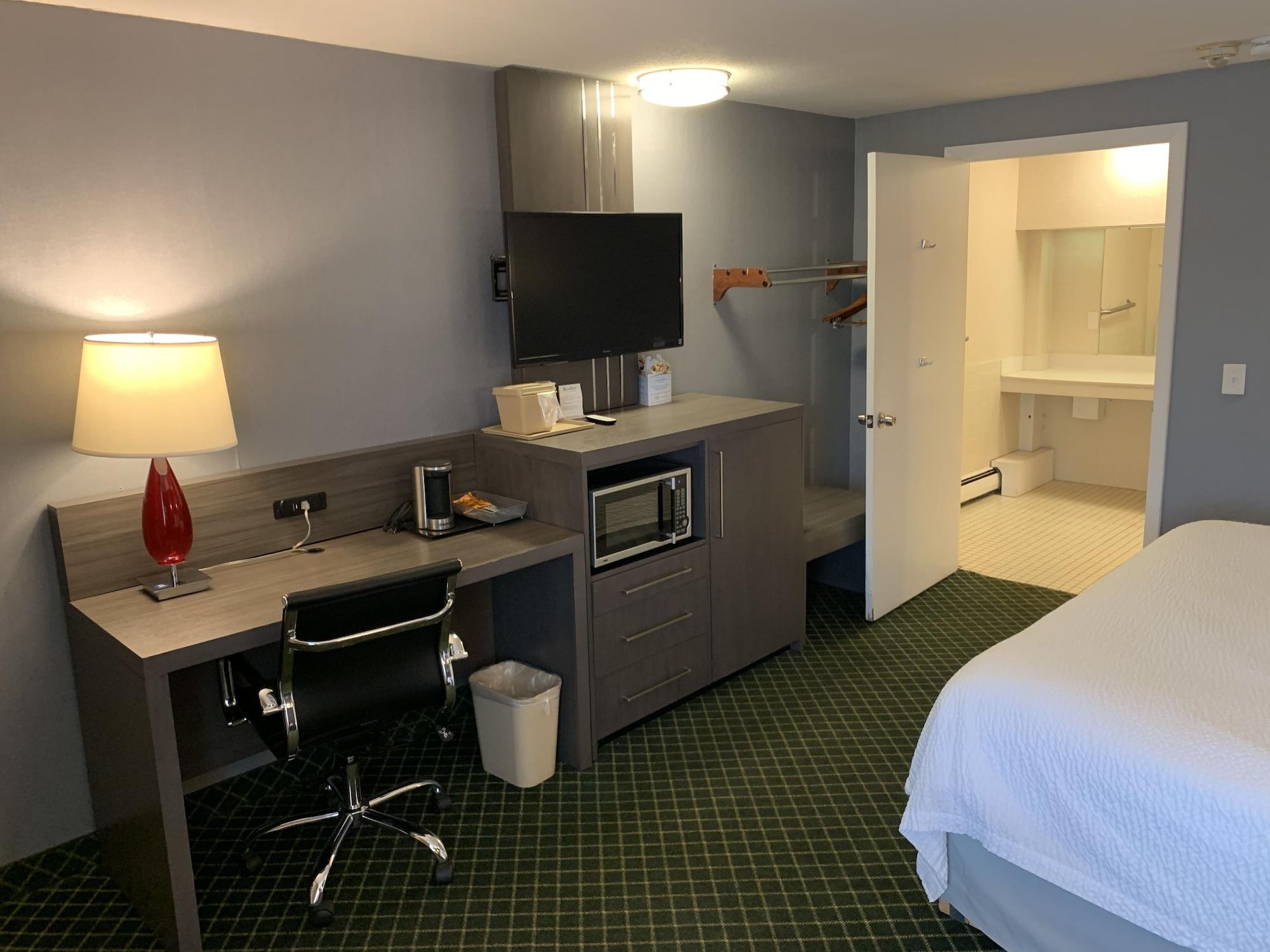 Hotel Super 8 By Wyndham Sturbridge Exterior foto