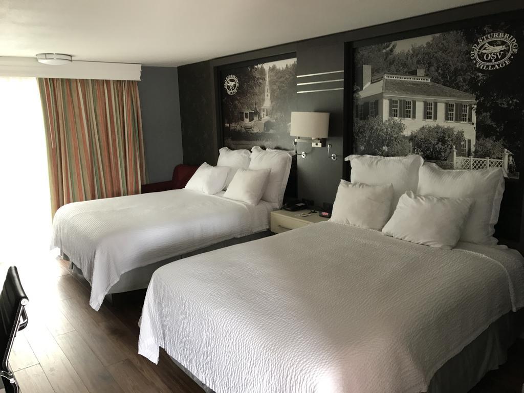 Hotel Super 8 By Wyndham Sturbridge Exterior foto