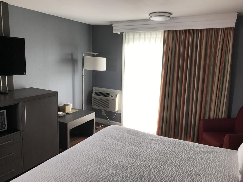 Hotel Super 8 By Wyndham Sturbridge Exterior foto