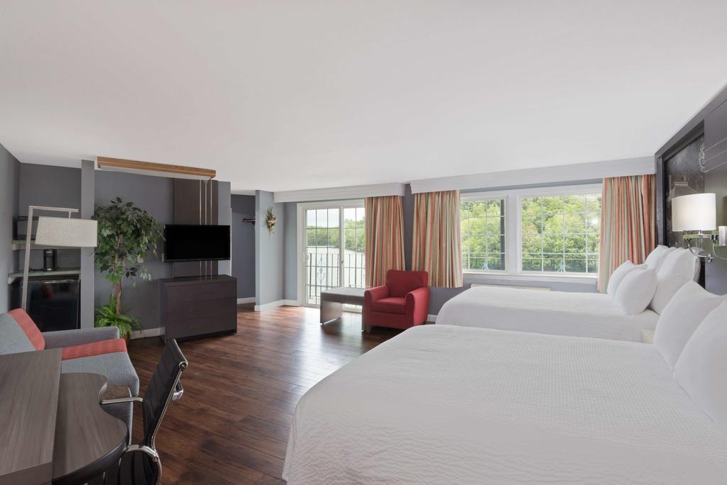 Hotel Super 8 By Wyndham Sturbridge Exterior foto